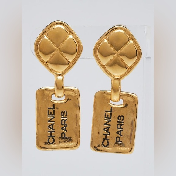 CHANEL Jewelry - Authentic CHANEL gold plated vintage 90s clip on earrings